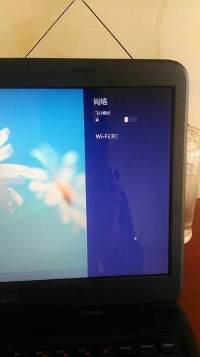 win8平板电脑显示无网络连接？win8平板很卡