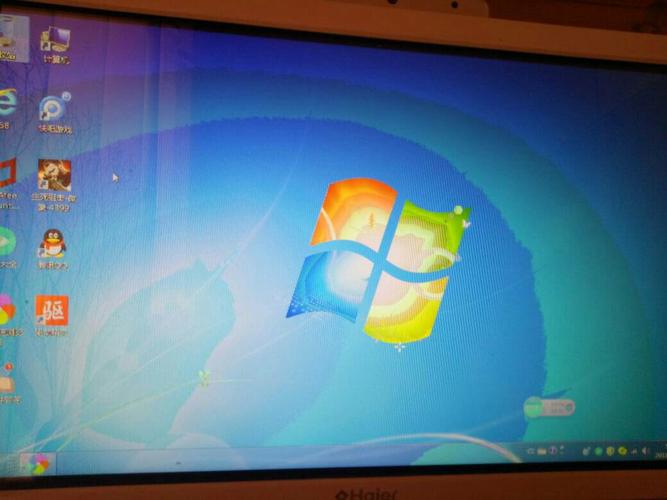 windows7电脑桌面模糊？windows7屏幕模糊