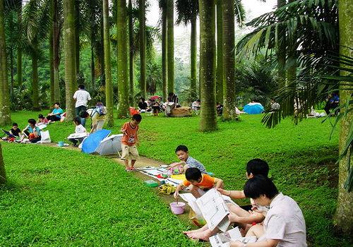 想带孩子去千山，小孩子收门票吗?有没有亲子游什么的，方便些？（哪些旅行社有亲子游）-图1